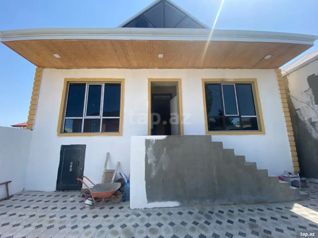 Satılır 4 otaqlı həyət evi 200 m²
