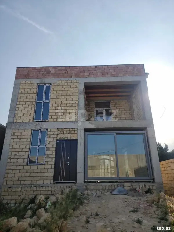 Satılır 4 otaqlı həyət evi 149 m²