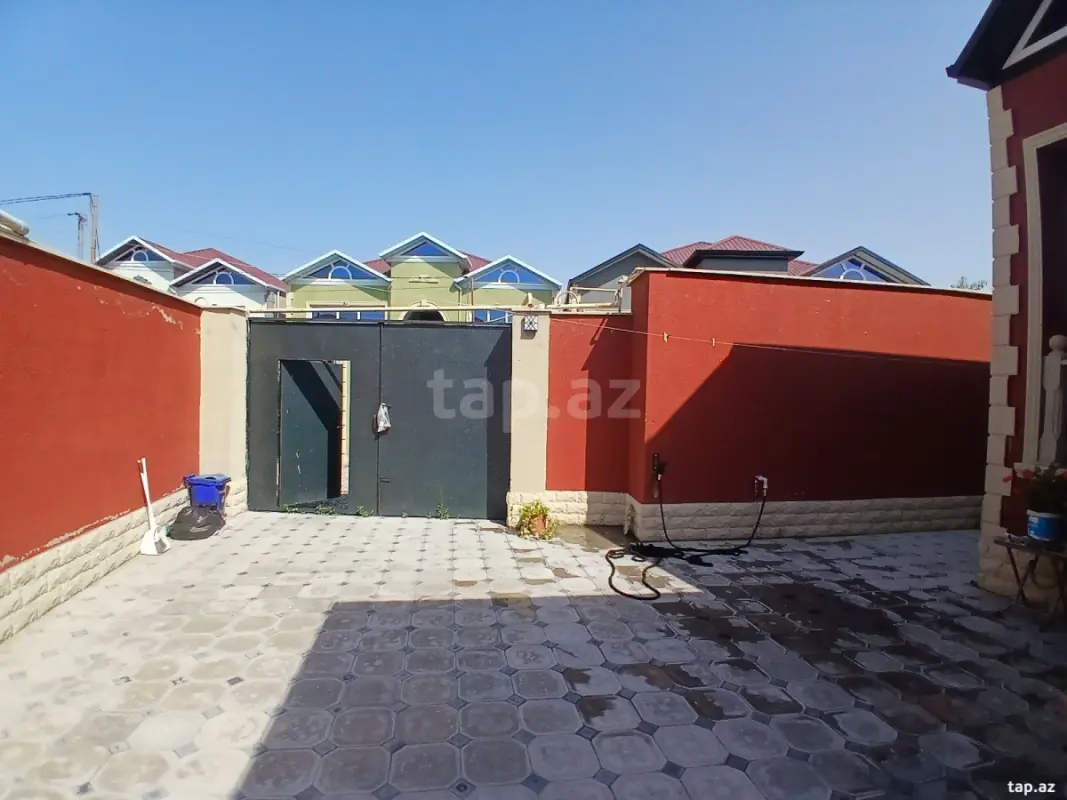 Satılır 4 otaqlı həyət evi 120 m²