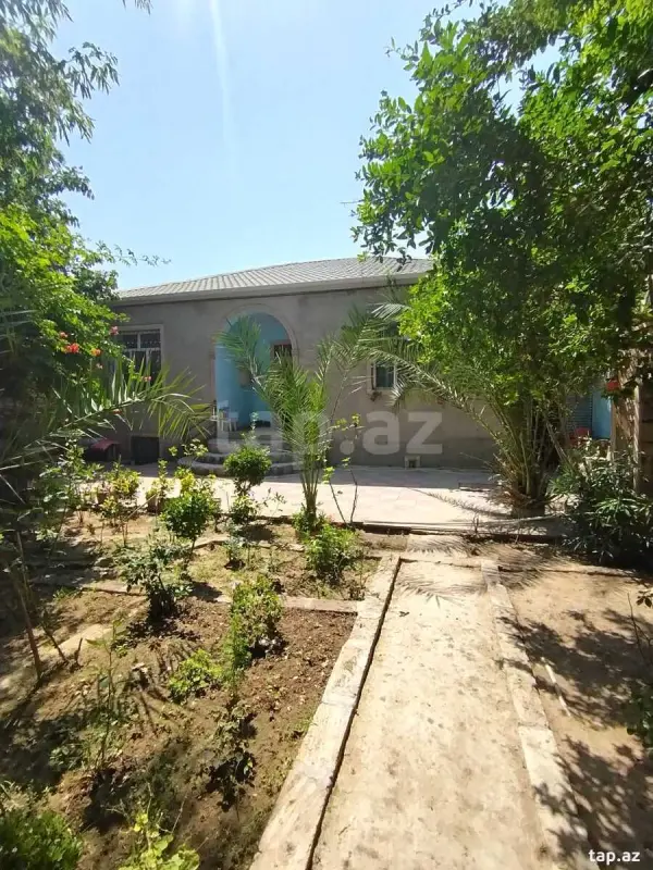 Satılır 4 otaqlı həyət evi 140 m²