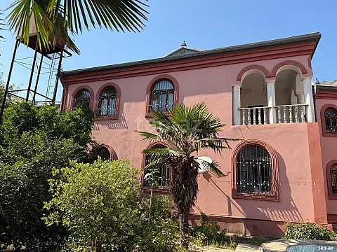 Satılır 8 otaqlı həyət evi 600 m² — Bakı, Qaraçuxur 8 otaq 600.00 m²