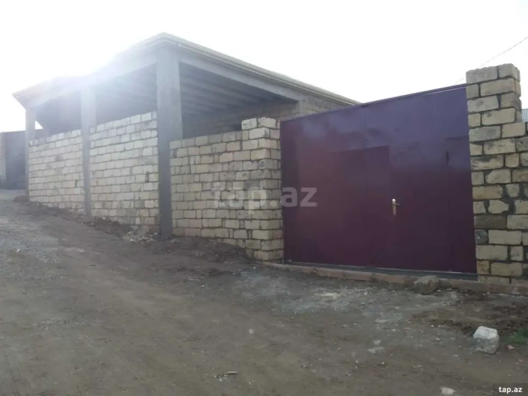 Satılır 4 otaqlı həyət evi 3500 m²