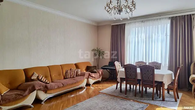 Kirayə verilir 3 otaqlı yeni tikili 130 m² — Bakı 3 otaq 130.00 m²