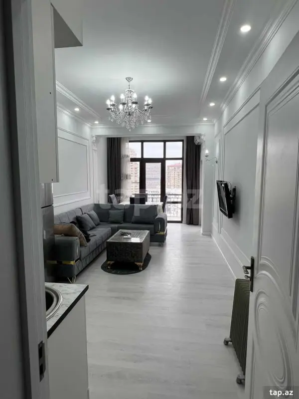 Kirayə verilir 2 otaqlı yeni tikili 74 m²