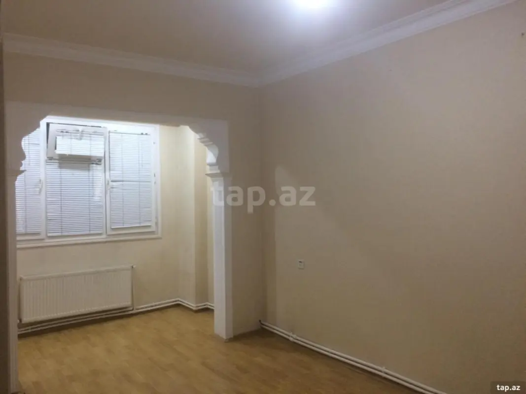 Satılır 4 otaqlı mənzil 95 m²