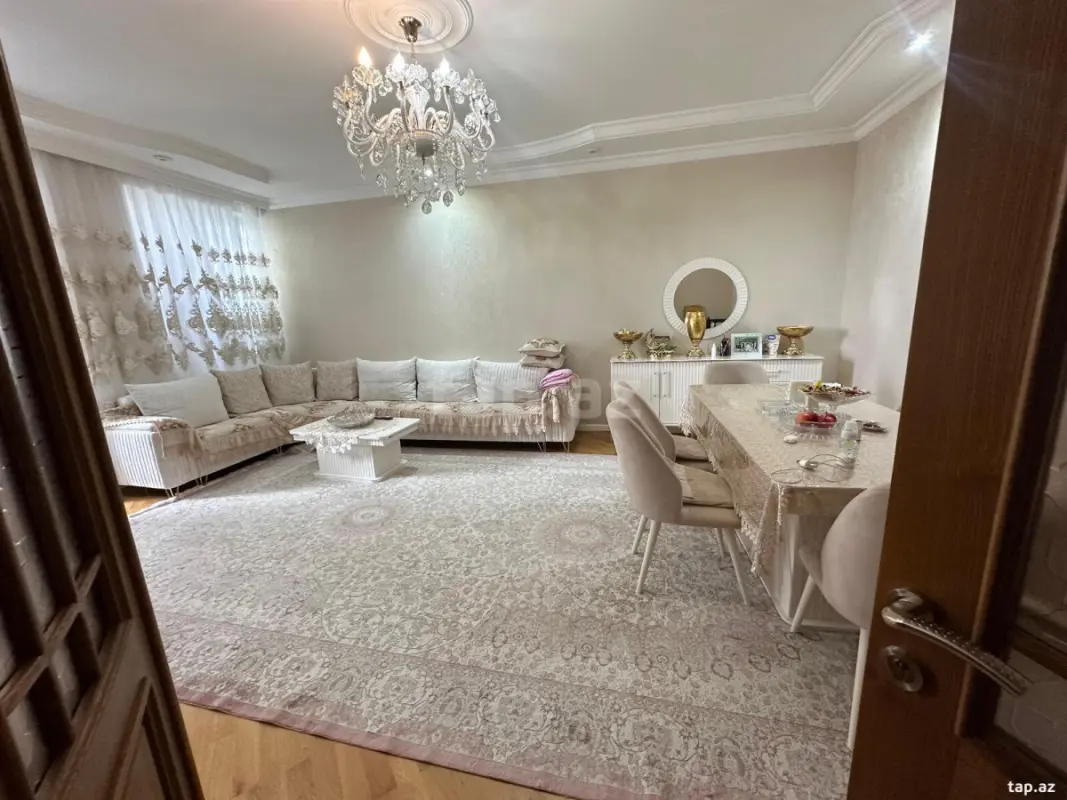 Satılır 3 otaqlı yeni tikili 125 m²