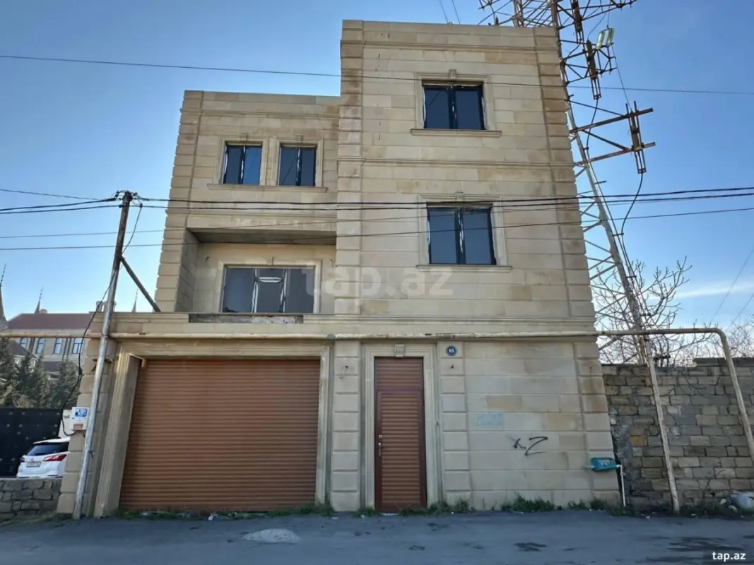 Satılır 6 otaqlı həyət evi 300 m²