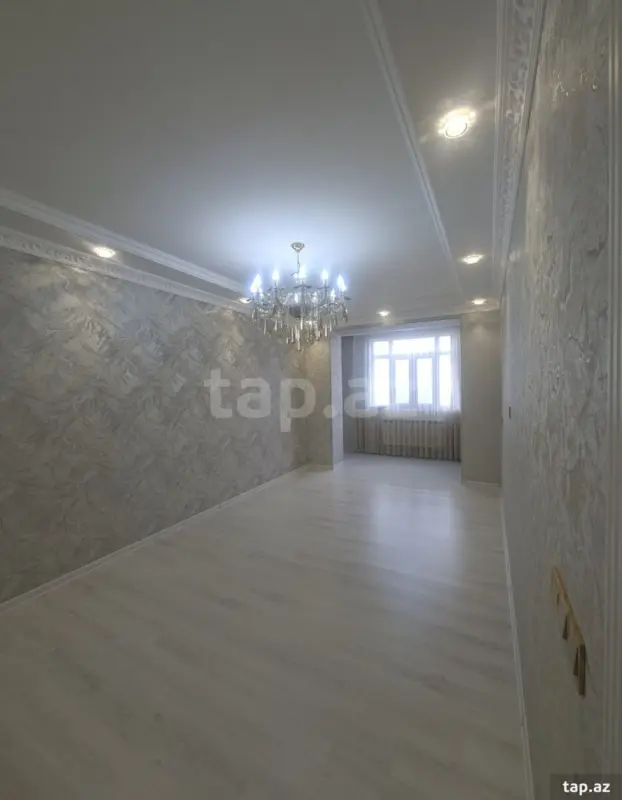 Satılır 5 otaqlı mənzil 160 m²