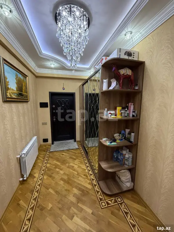 Satılır 3 otaqlı yeni tikili 125 m²