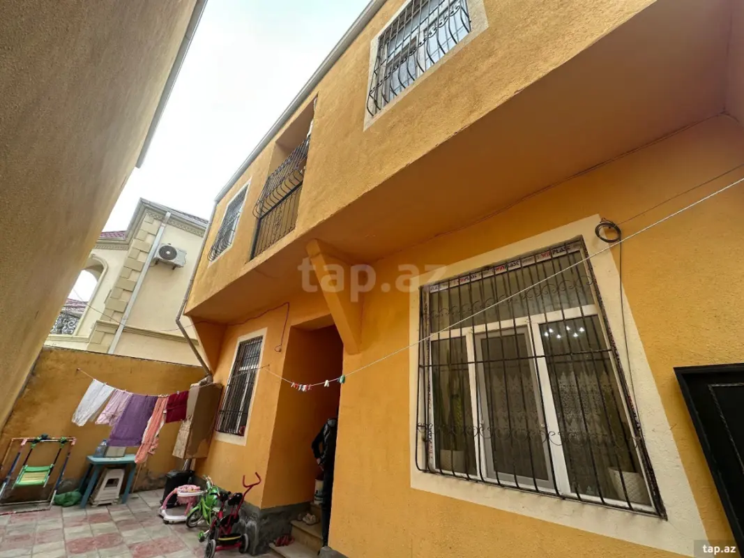 Satılır 4 otaqlı həyət evi 105 m²