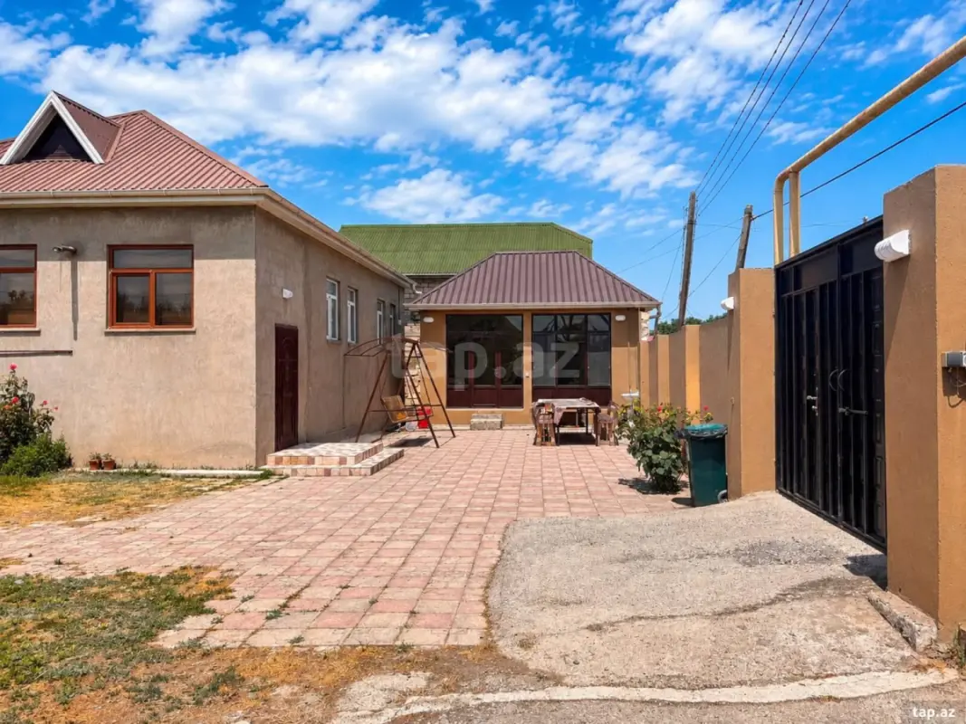 Kirayə verilir 4 otaqlı həyət evi 90 m²