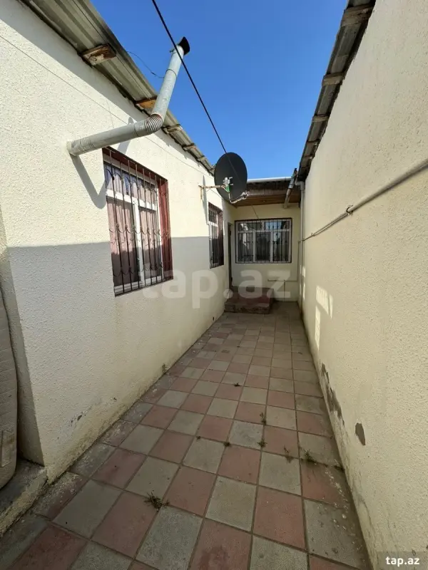 Satılır 2 otaqlı həyət evi 200 m²
