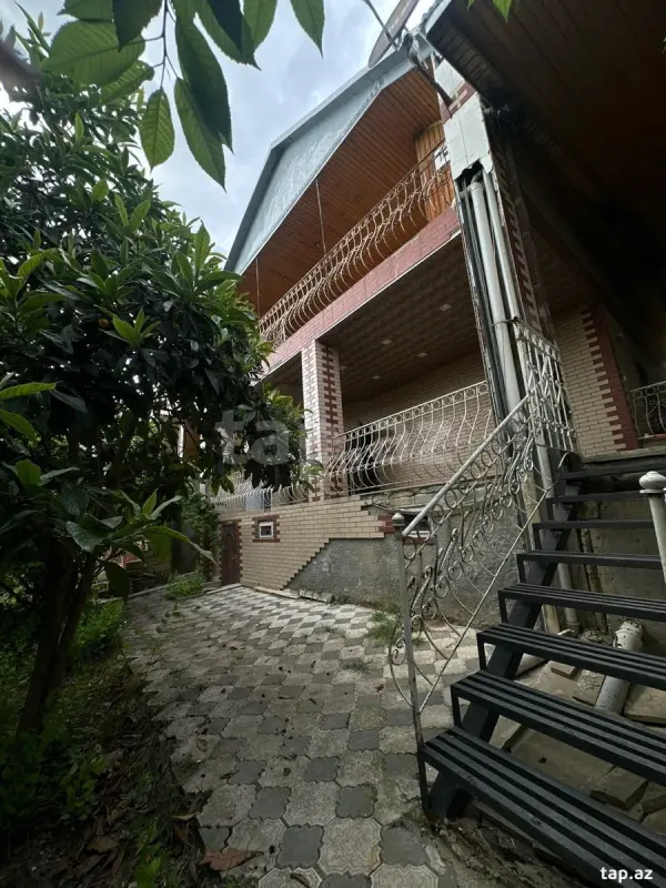 Satılır 4 otaqlı həyət evi 160 m²