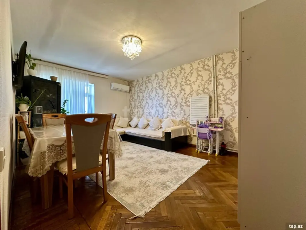 Satılır 2 otaqlı mənzil 52 m²