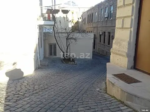 Satılır 3 otaqlı həyət evi 80 m² — Bakı, İçərişəhər 3 otaq 80.00 m²