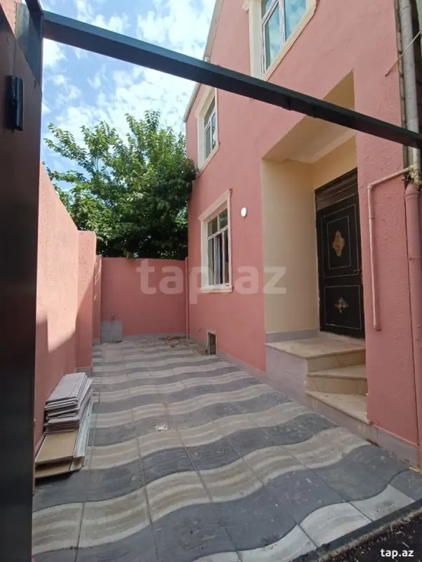 Satılır 4 otaqlı həyət evi 122 m²