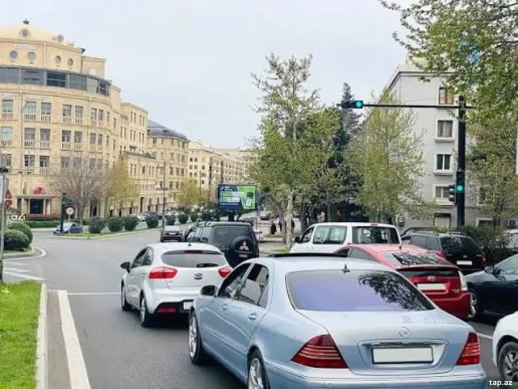 Satılır 2 otaqlı mənzil 33 m²