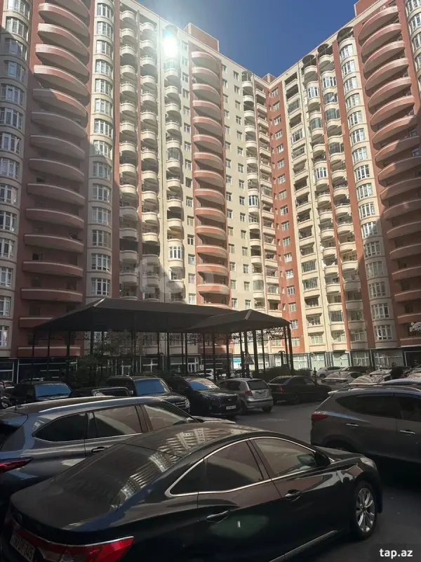 Satılır 3 otaqlı yeni tikili 137 m²