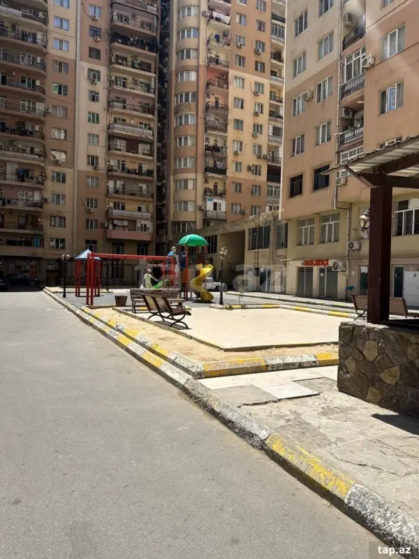 Satılır 3 otaqlı yeni tikili 90 m²