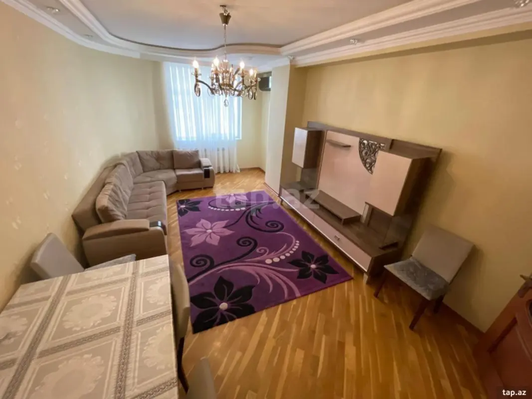Satılır 3 otaqlı yeni tikili 130 m²