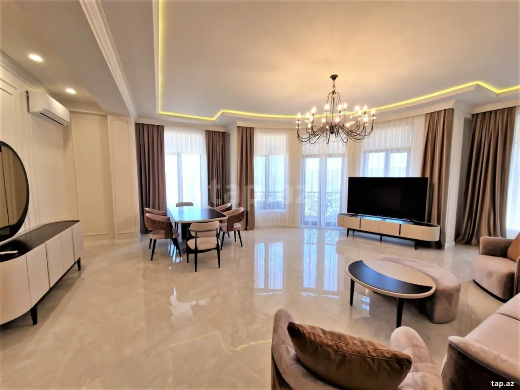 Kirayə verilir 4 otaqlı yeni tikili 220 m²