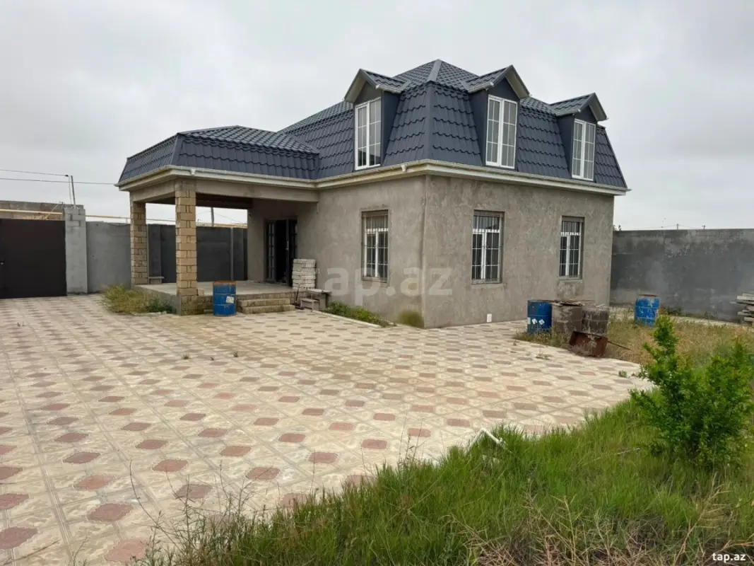 Satılır 4 otaqlı həyət evi 185 m²