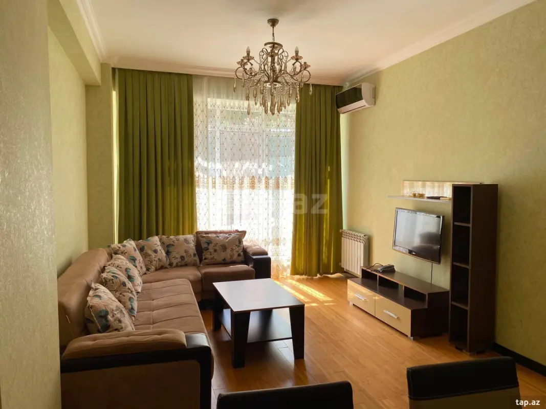 Kirayə verilir 2 otaqlı yeni tikili 70 m²