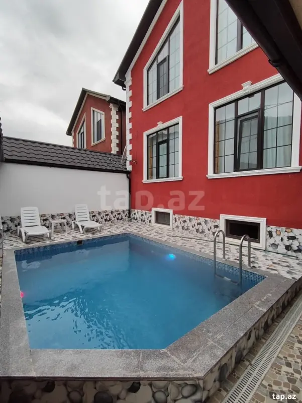 Kirayə verilir 10 otaqlı həyət evi 150 m²