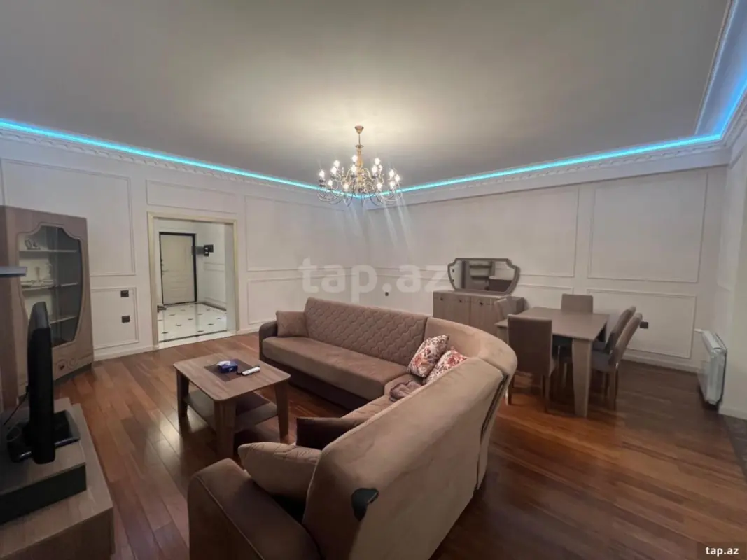 Kirayə verilir 3 otaqlı yeni tikili 165 m²