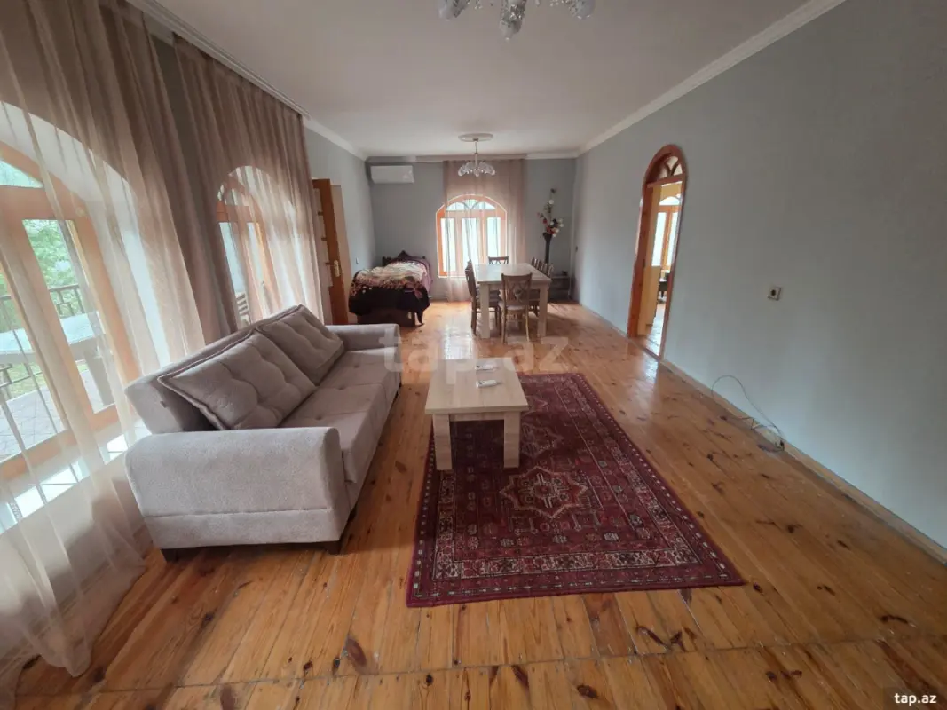 Kirayə verilir 3 otaqlı həyət evi 200 m²