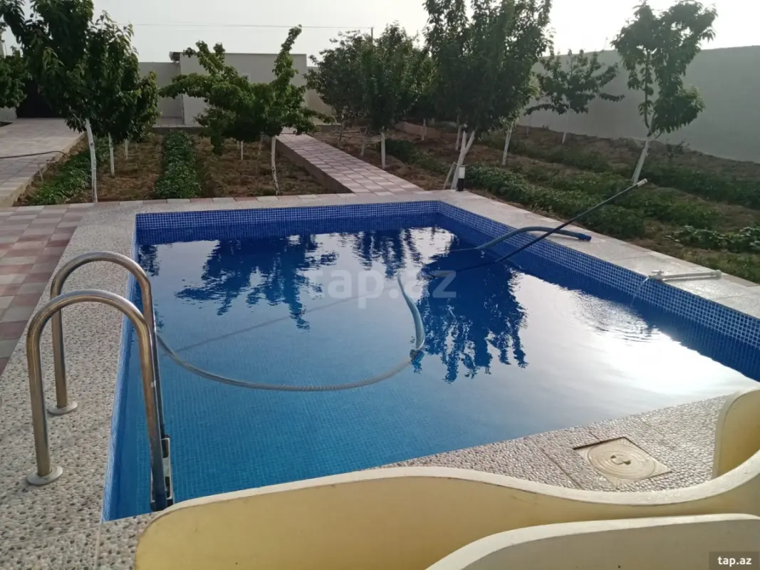 Kirayə verilir 4 otaqlı həyət evi 200 m²