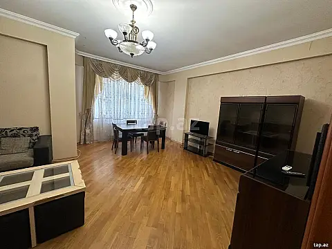 Kirayə verilir 3 otaqlı yeni tikili 130 m² — Bakı 3 otaq 130.00 m²