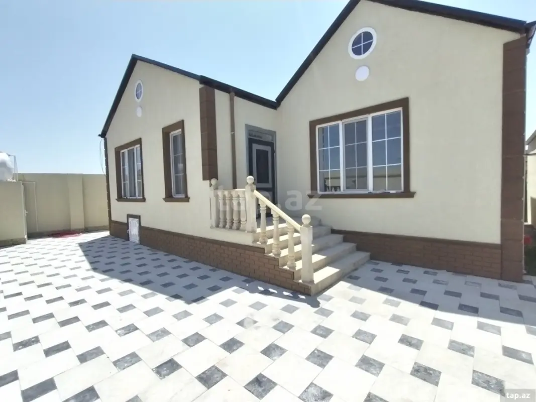 Satılır 4 otaqlı həyət evi 100 m²