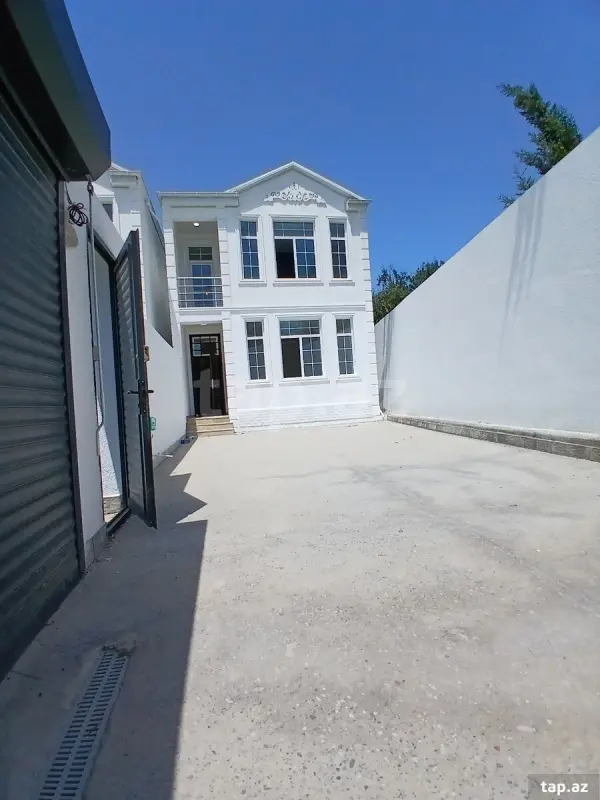 Satılır 4 otaqlı həyət evi 145 m²