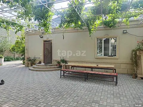 Satılır 7 otaqlı həyət evi 150 m² — Bakı 7 otaq 150.00 m²