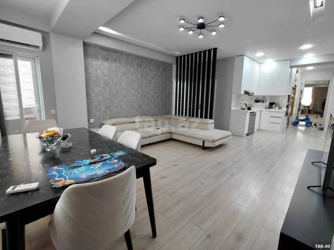Satılır 3 otaqlı yeni tikili 90 m²