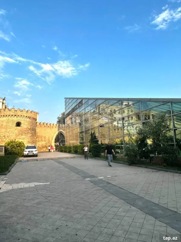 Satılır 7 otaqlı mənzil 130 m²