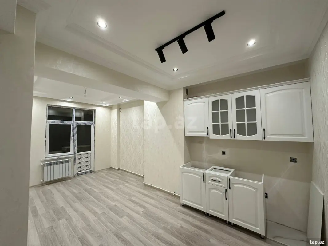 Kirayə verilir 2 otaqlı yeni tikili 70 m²