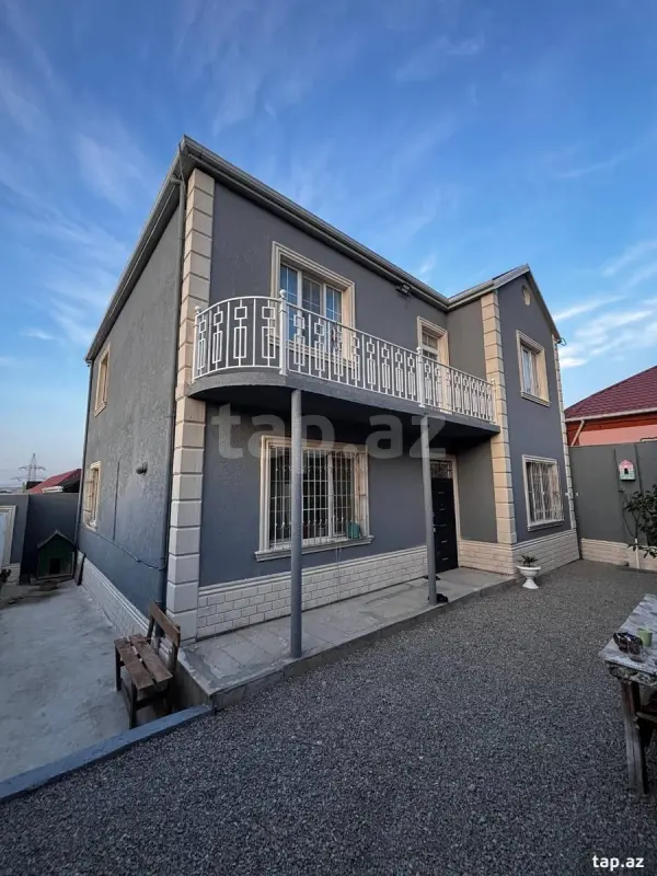 Satılır 6 otaqlı həyət evi 190 m²