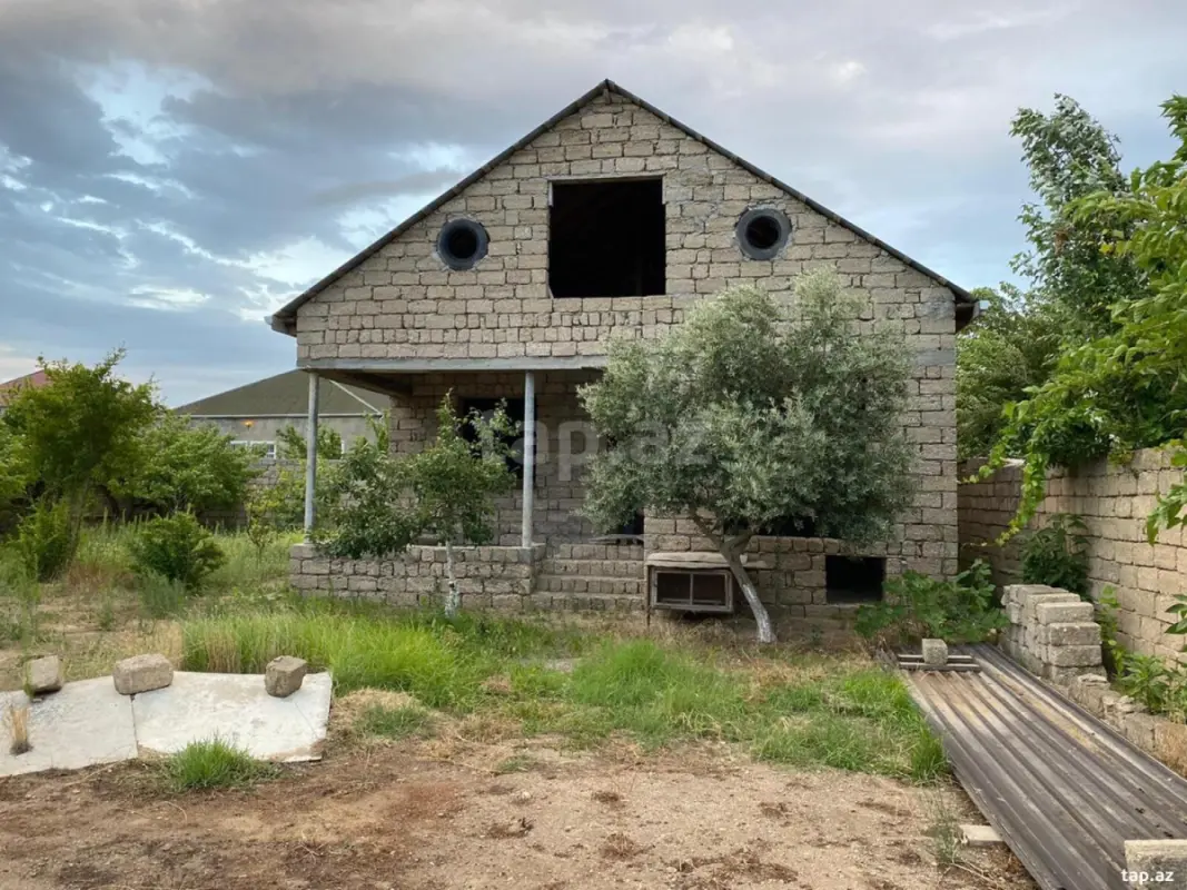 Satılır 2 otaqlı həyət evi 75 m²