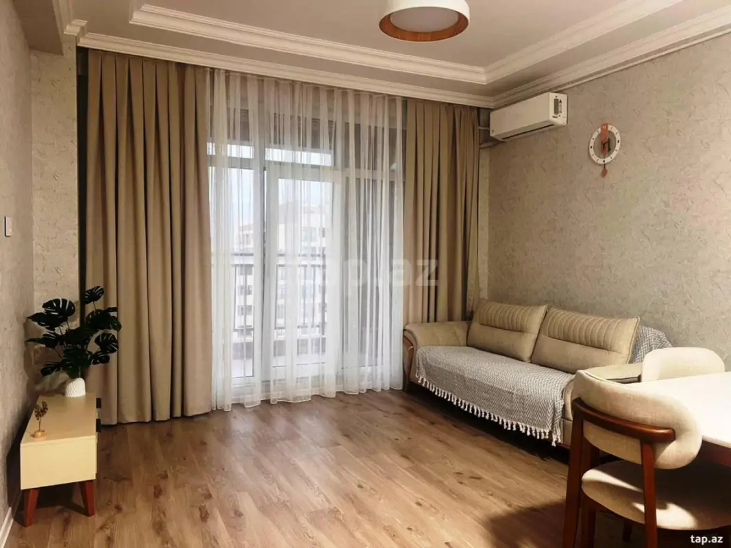 Kirayə verilir 3 otaqlı yeni tikili 99 m²