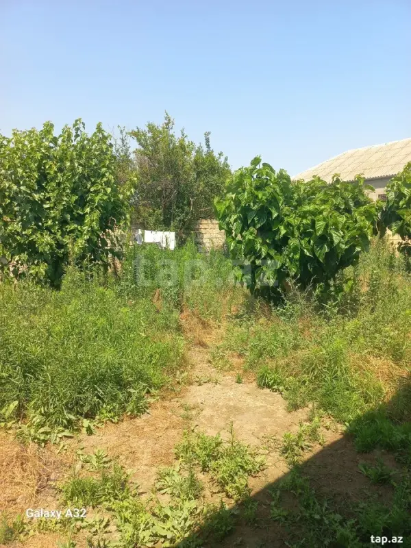 Satılır 4 otaqlı həyət evi 500 m²
