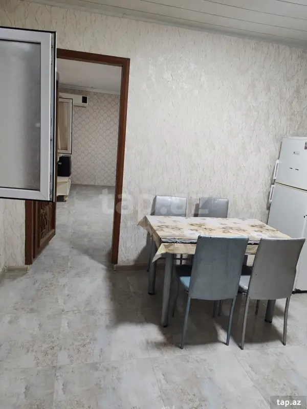 Kirayə verilir 2 otaqlı həyət evi 60 m²