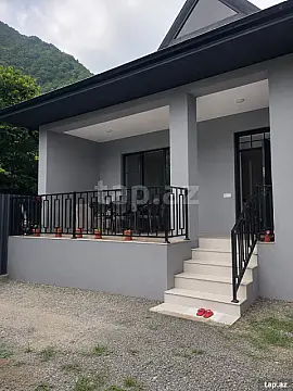 Kirayə verilir 3 otaqlı həyət evi 80 m² — Qax 3 otaq 80.00 m²