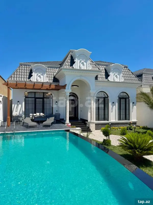 Satılır 5 otaqlı həyət evi 235 m²