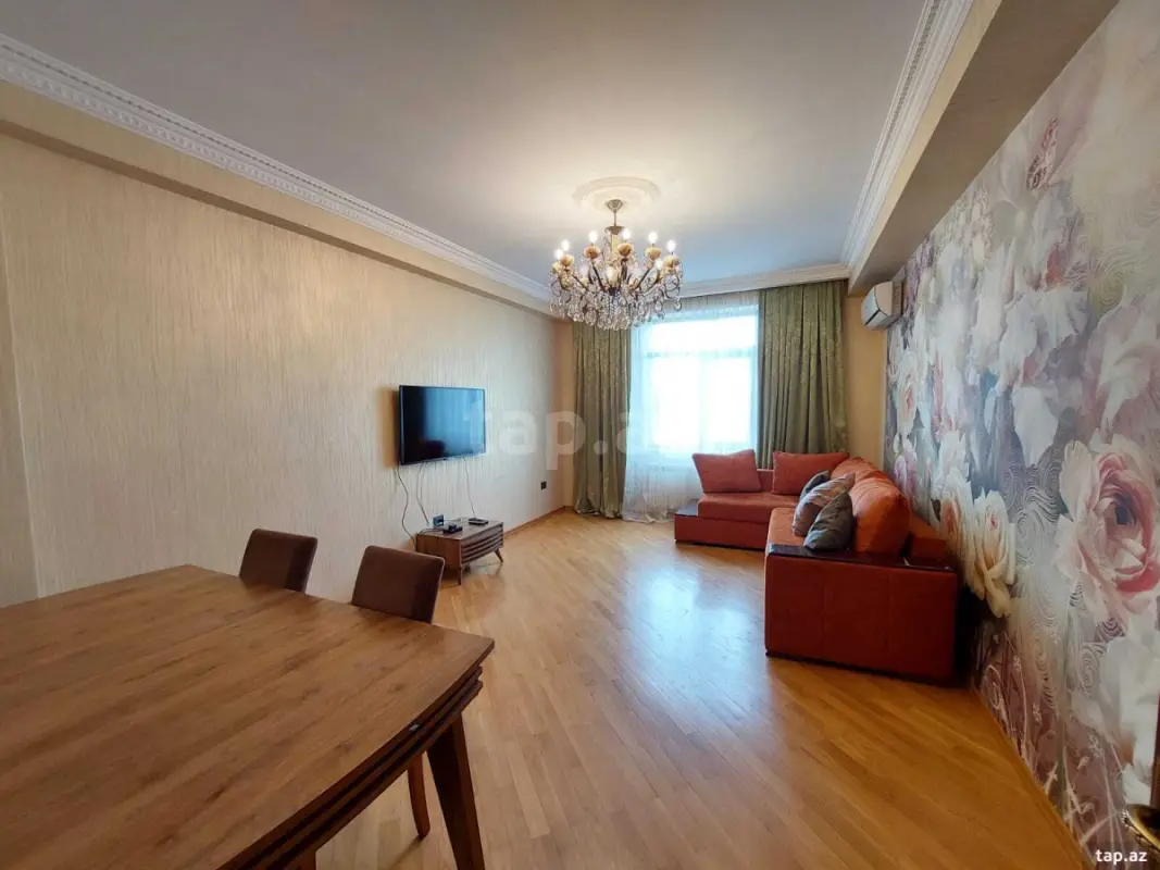 Satılır 4 otaqlı yeni tikili 150 m²
