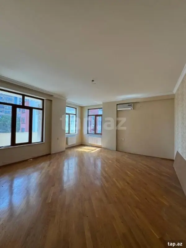 Satılır 2 otaqlı yeni tikili 110 m²