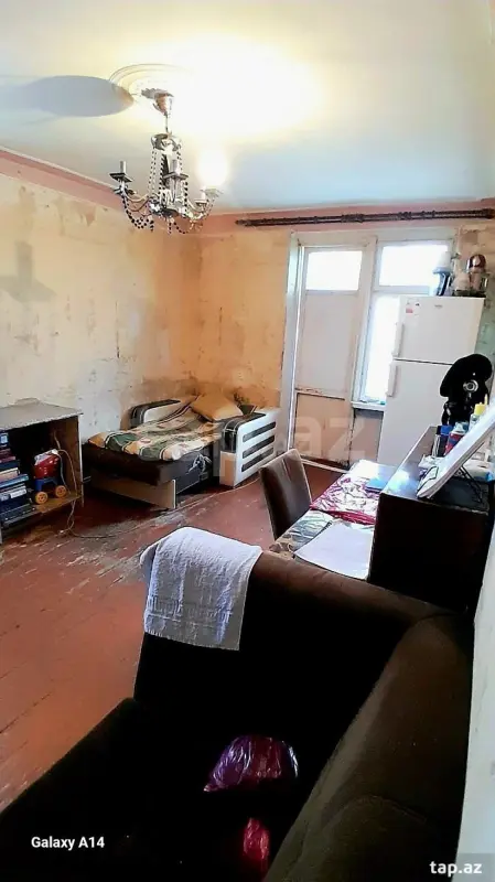 Satılır 1 otaqlı mənzil 350 m²