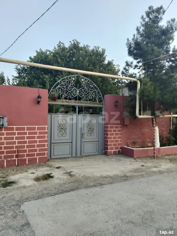 Satılır 5 otaqlı həyət evi 195 m²