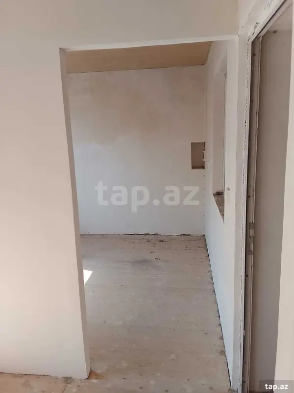 Satılır 8 otaqlı həyət evi 80 m²